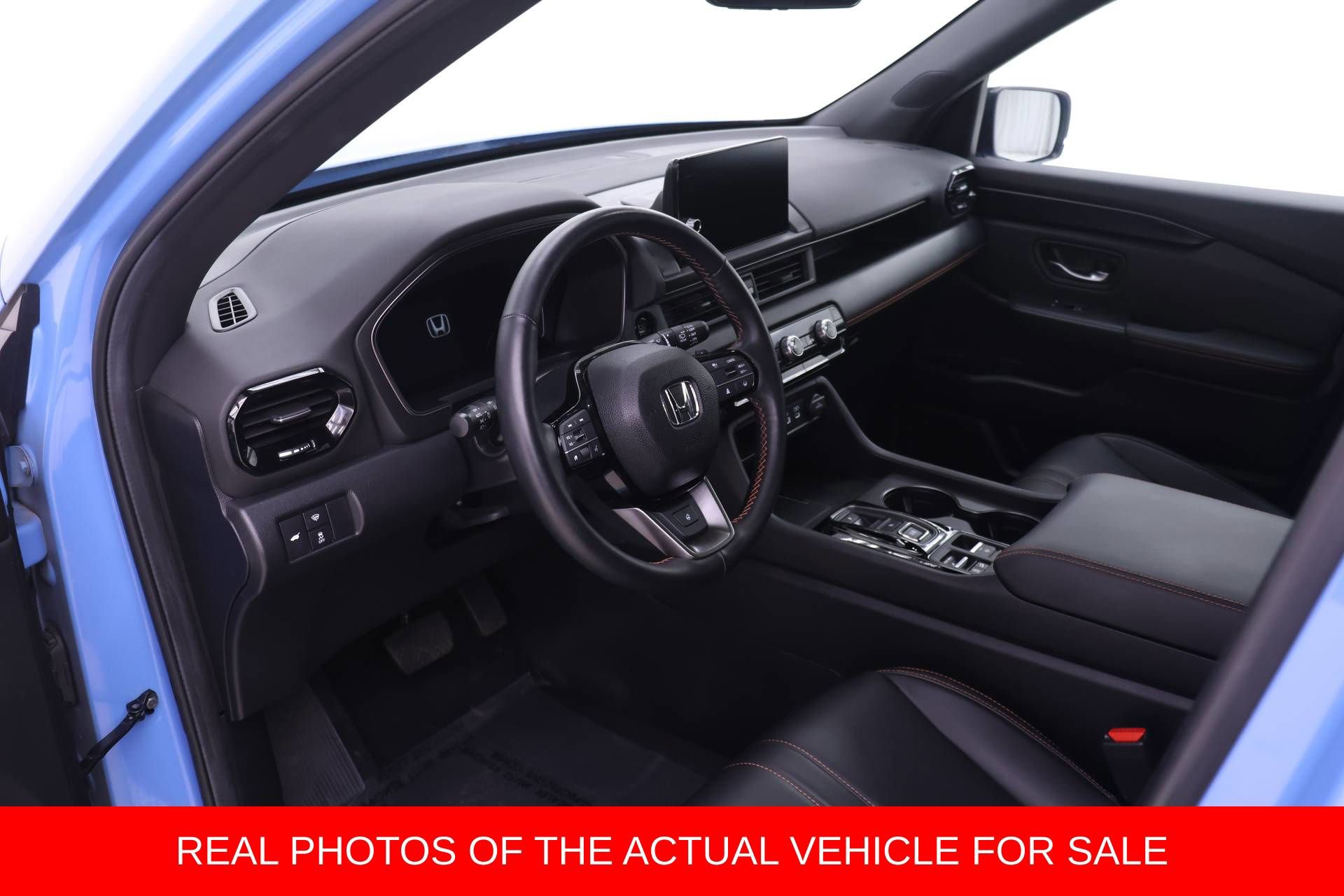 Used 2024 Honda Pilot TrailSport image 3