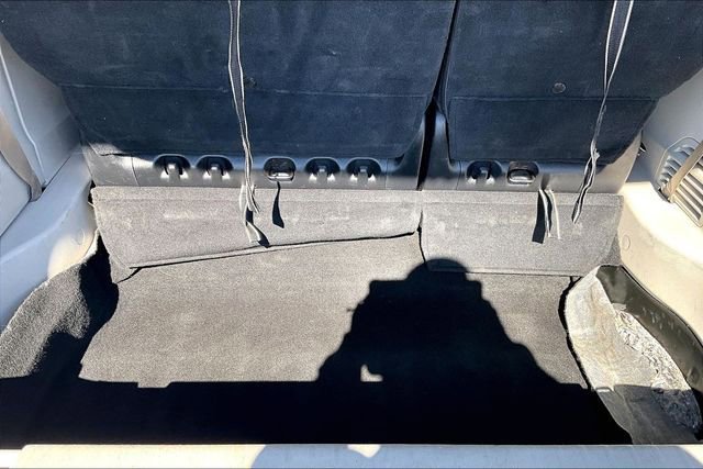 Used 2022 Chrysler Voyager LX image 26