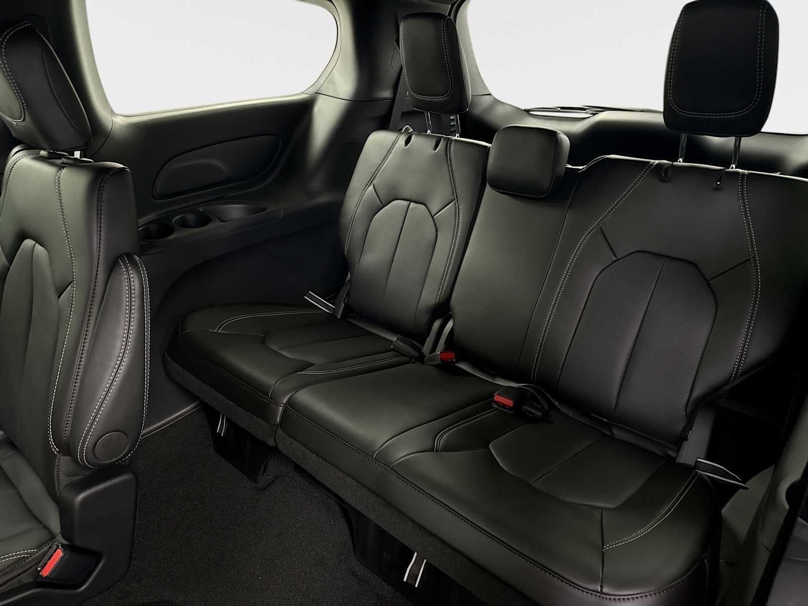 New 2027 Chrysler Pacifica Select FWD image 24