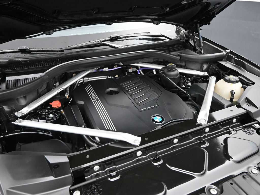Used 2023 BMW X5 sDrive40i RWD image 2