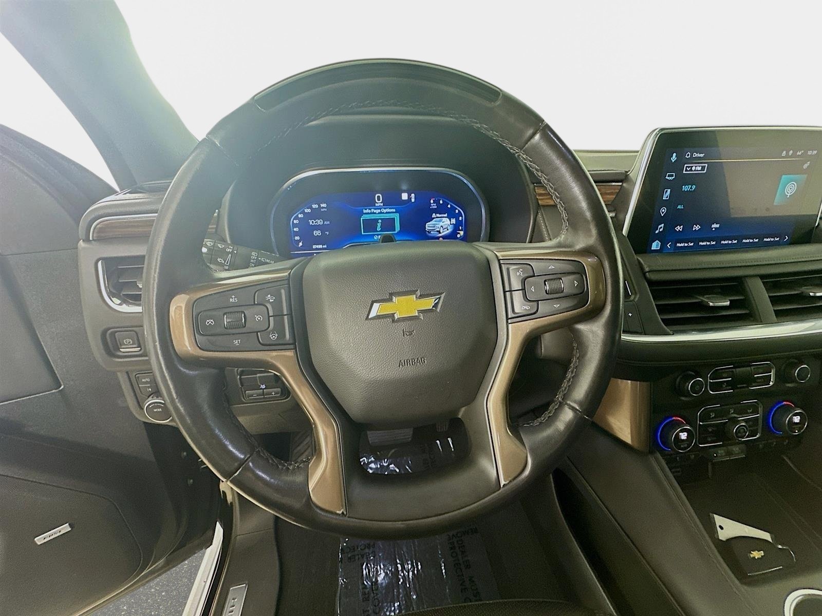 Used 2023 Chevrolet Tahoe High Country w/ Advanced Technology Package image 18