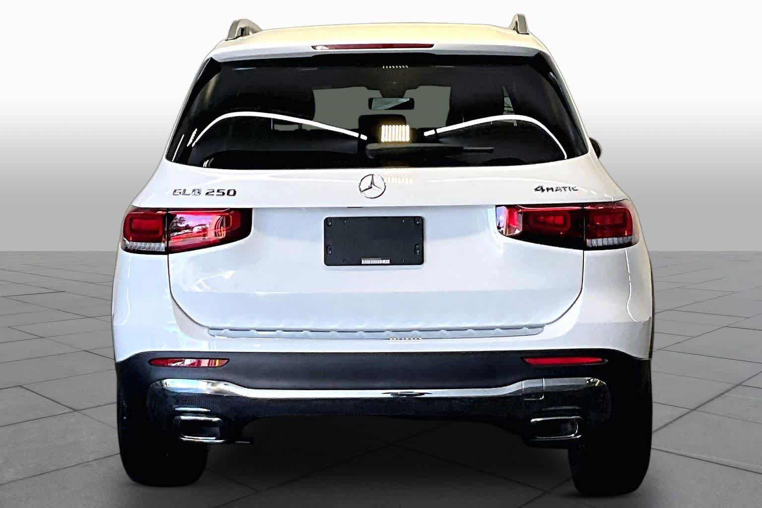 Used 2023 Mercedes-Benz GLB 250 4MATIC image 5