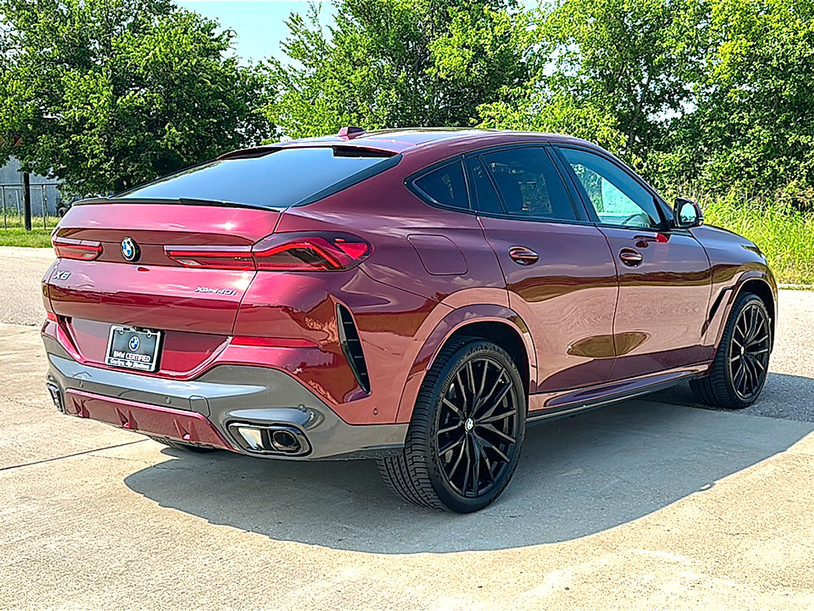 Certified 2025 BMW X6 xDrive40i w/ Climate Comfort Package AWD/4WD image 8