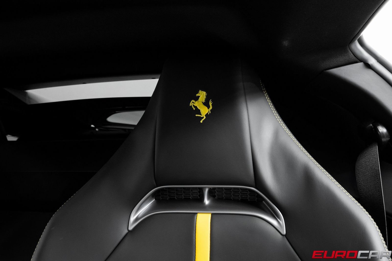 Used 2022 Ferrari SF90 Stradale AWD/4WD image 43