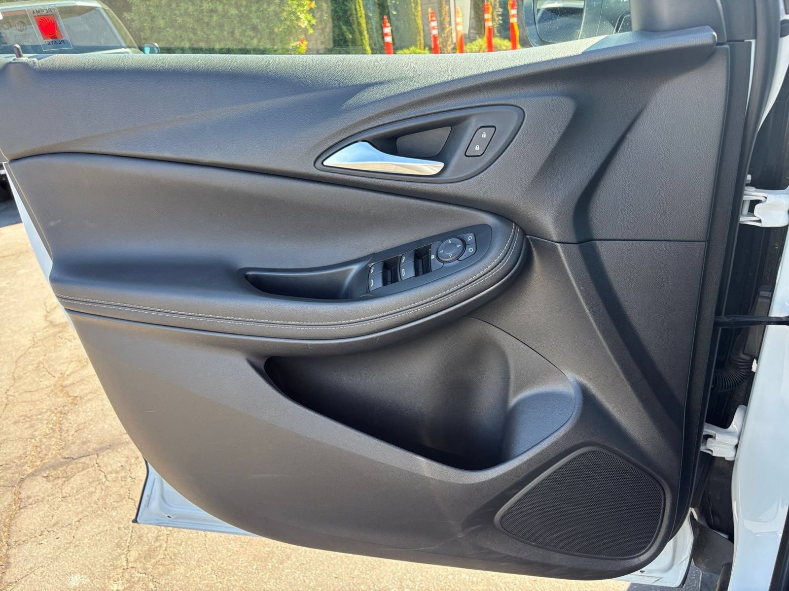 Used 2025 Buick Encore GX Preferred AWD/4WD image 18