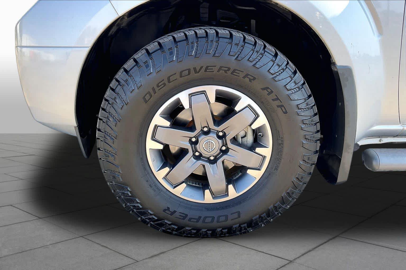 Used 2019 Nissan Frontier PRO-4X w/ Pro-4x Luxury Package AWD/4WD image 11