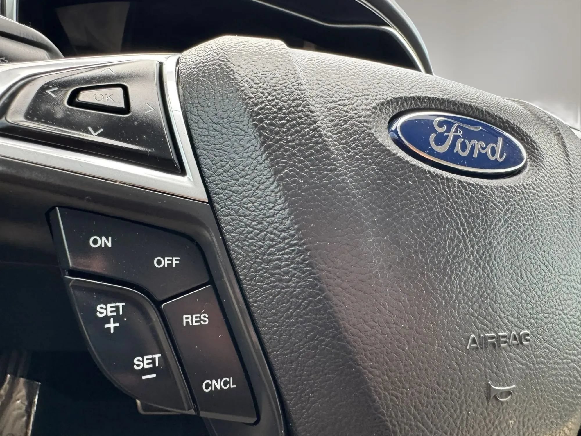 Used 2016 Ford Fusion Titanium FWD image 19