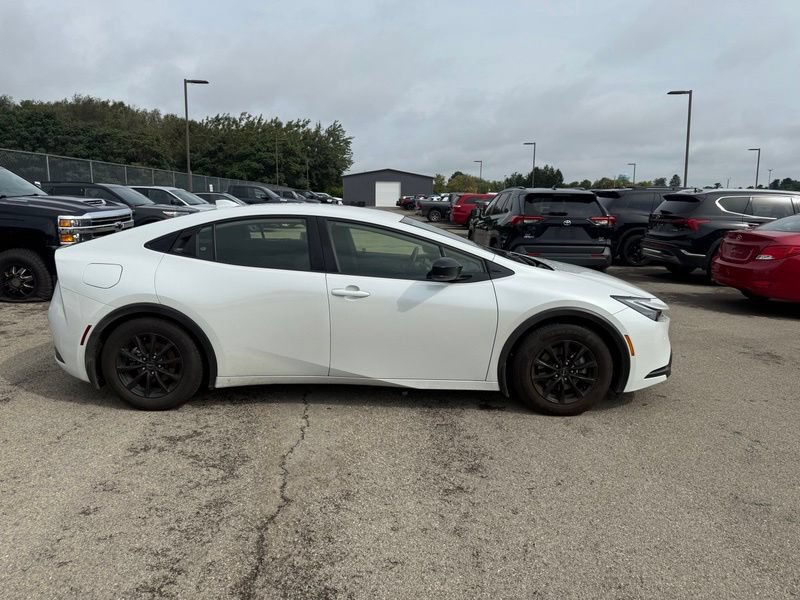 Used 2023 Toyota Prius Prime FWD image 12