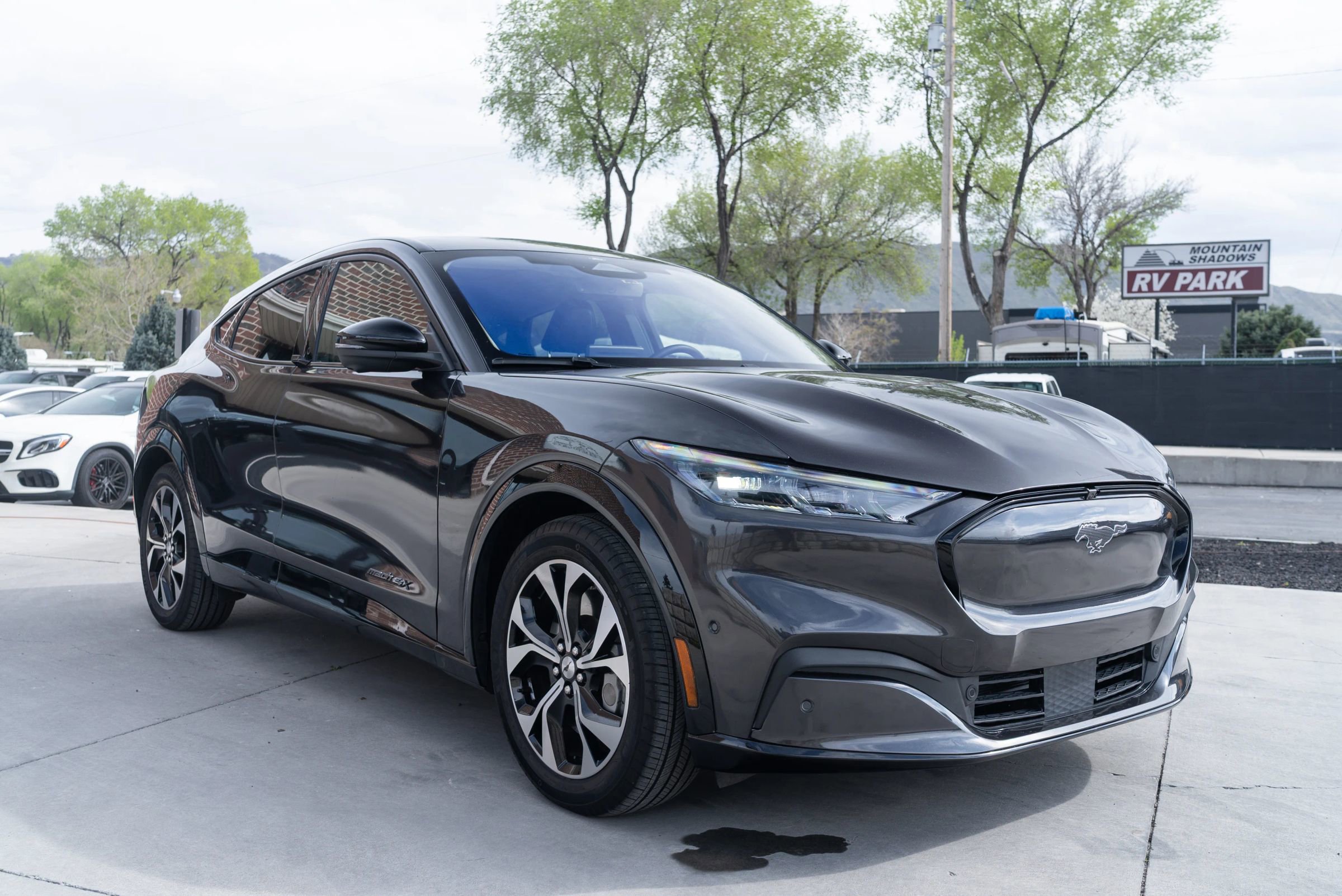 Used 2022 Ford Mustang Mach-E Premium image 11