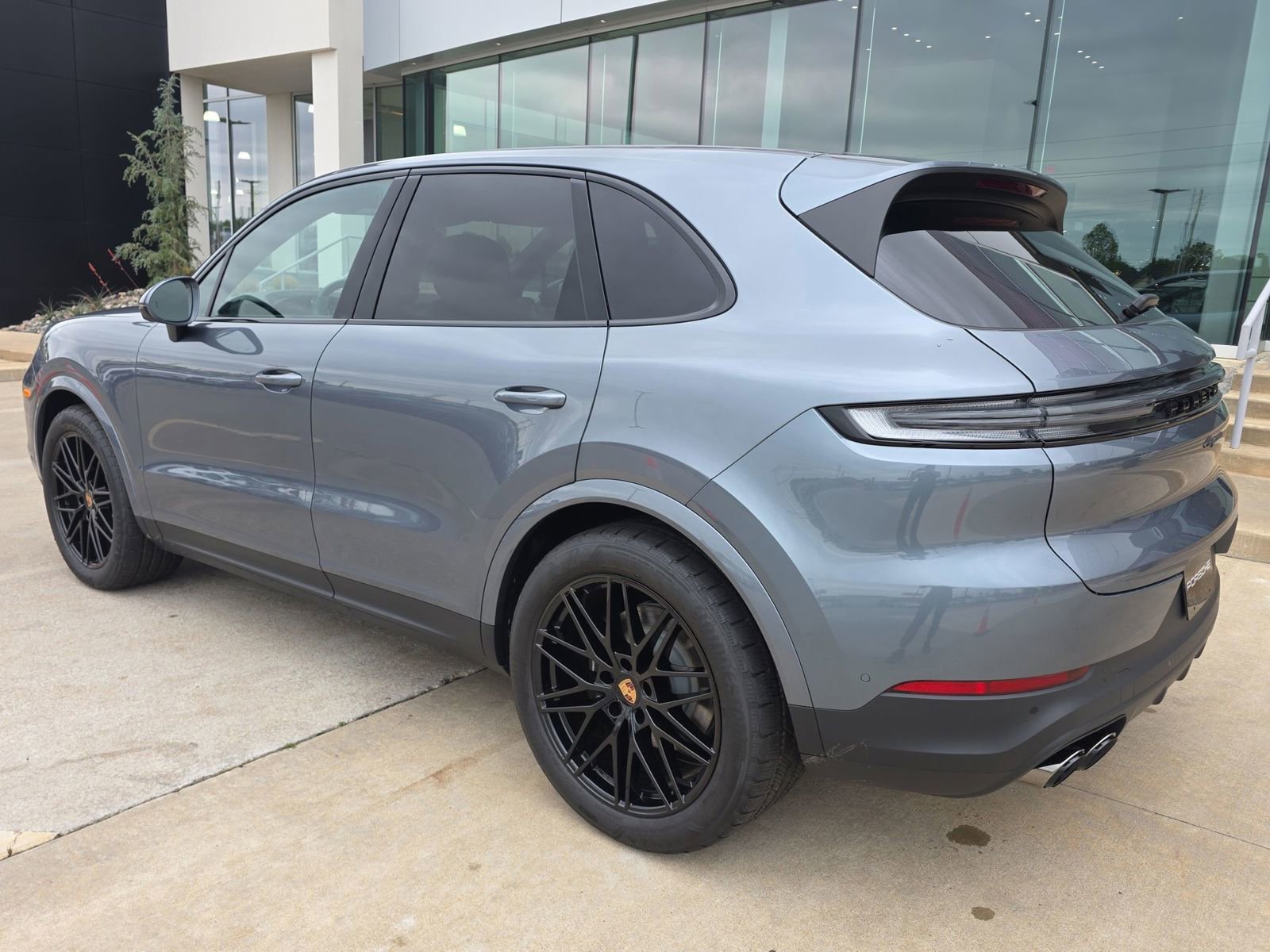 New 2026 Porsche Cayenne AWD/4WD image 3