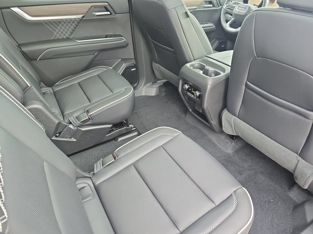 New 2026 GMC Acadia Denali w/ Super Cruise Package FWD image 11