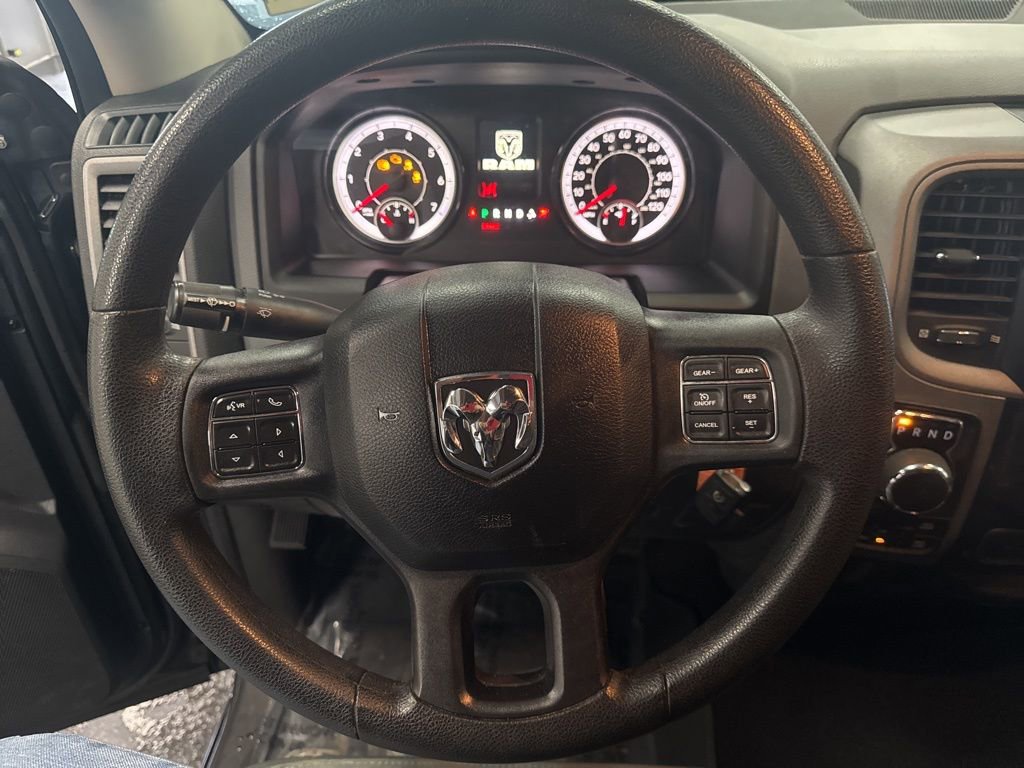 Used 2017 RAM 1500 Express w/ Black Ram 1500 Express Group image 17