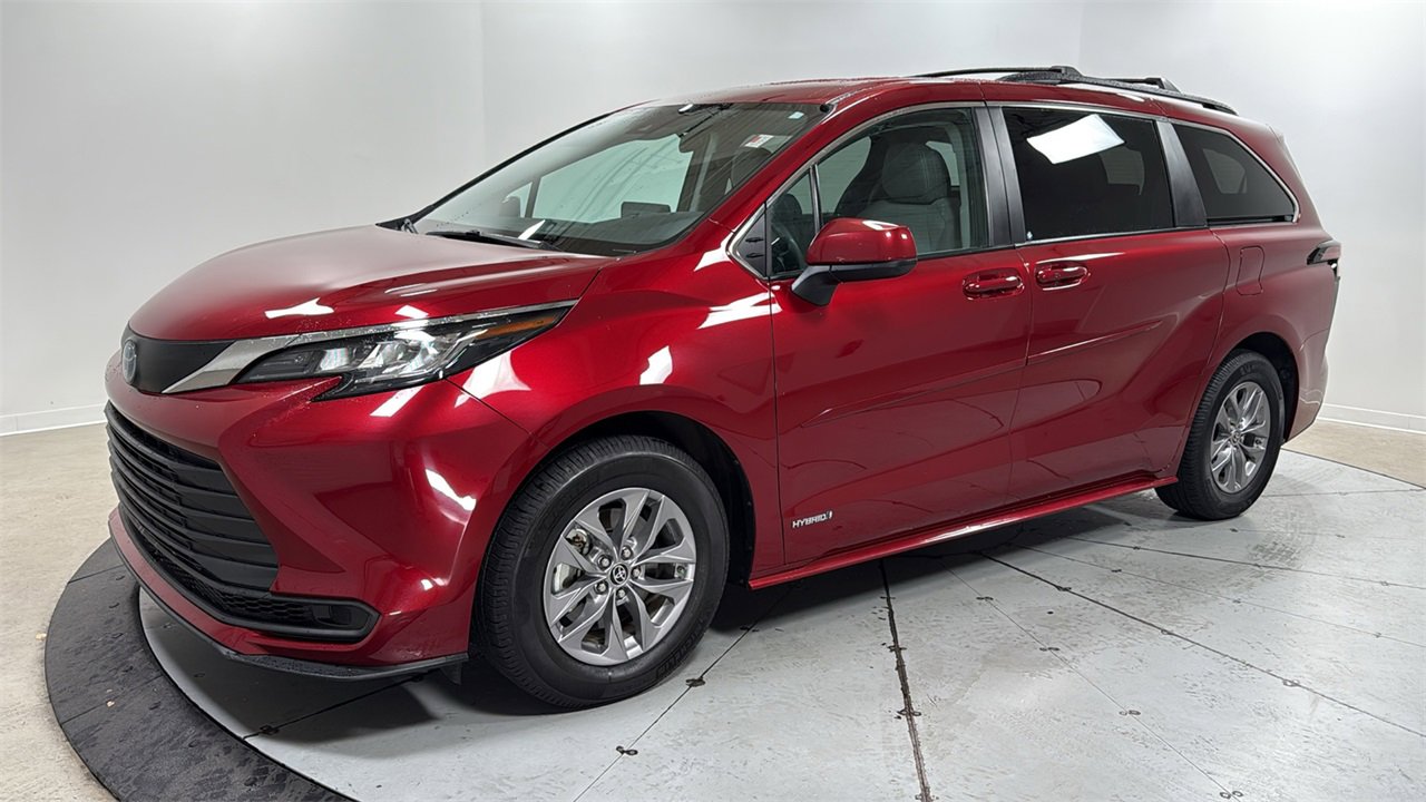 Used 2021 Toyota Sienna LE