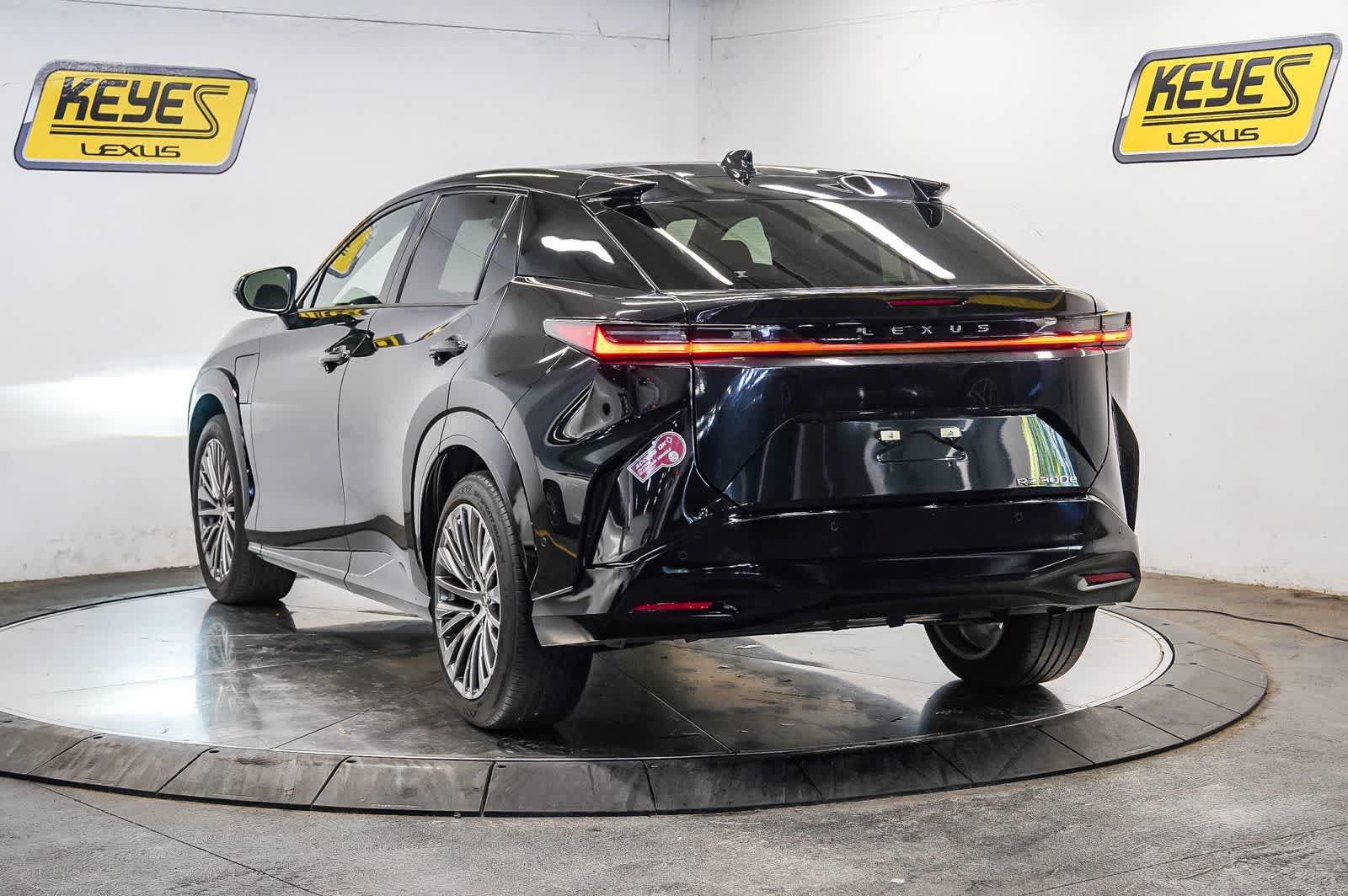 Used 2024 Lexus RZ 300e Premium w/ Accessory Package (Z1) FWD image 2
