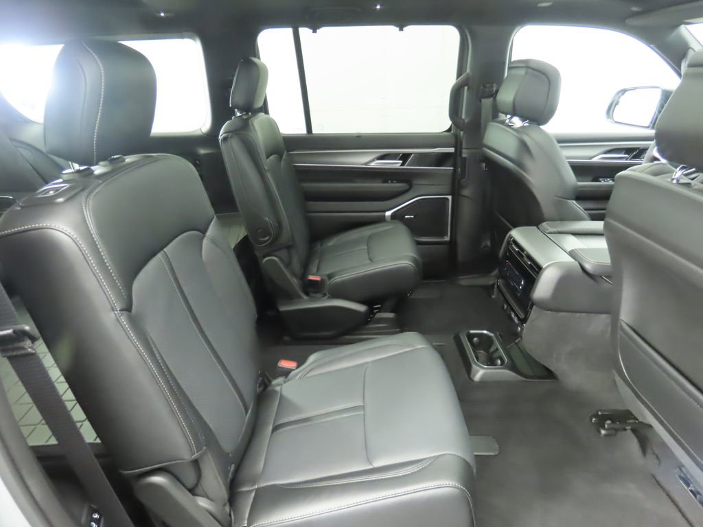 Used 2024 Jeep Wagoneer Series II w/ Convenience Group I image 23