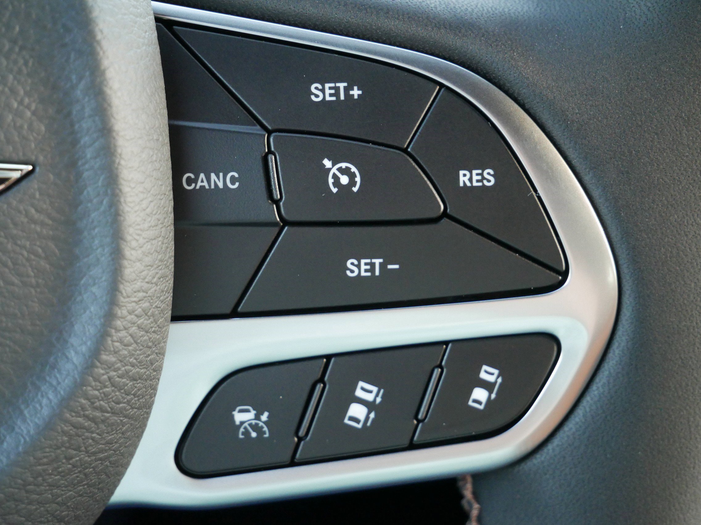 New 2026 Chrysler Pacifica Pinnacle AWD/4WD image 16