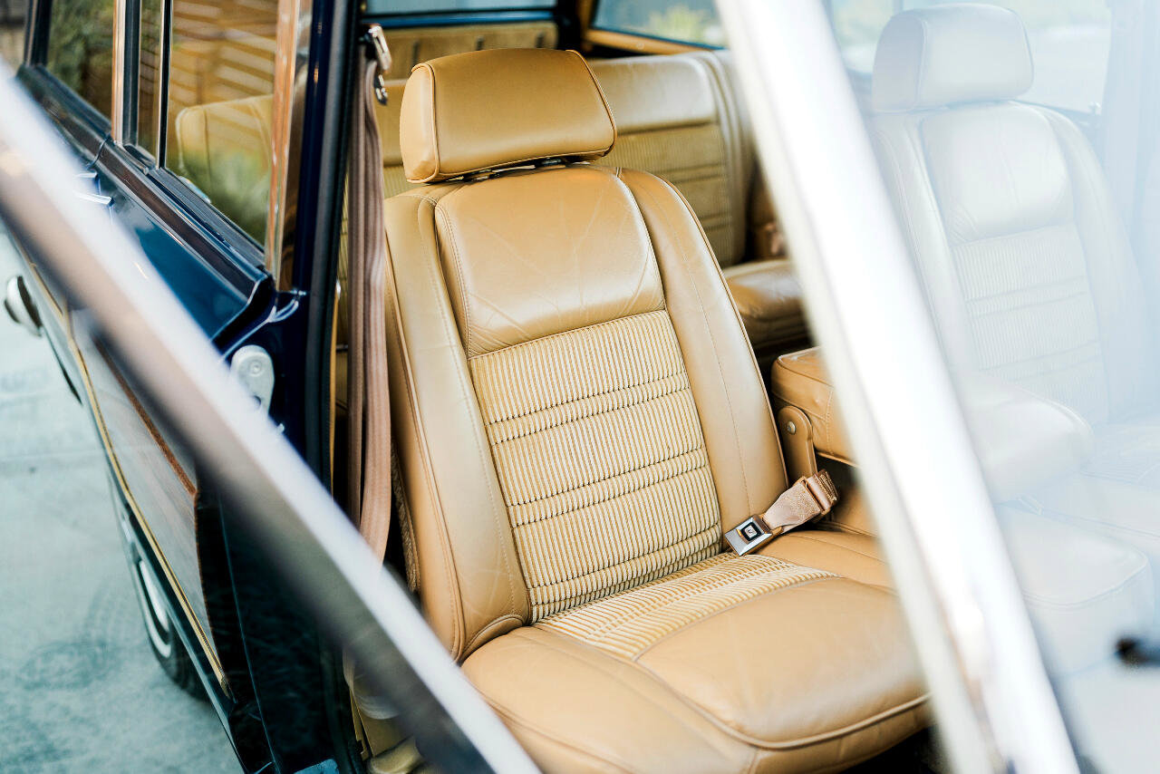 Used 1987 Jeep Grand Wagoneer image 68