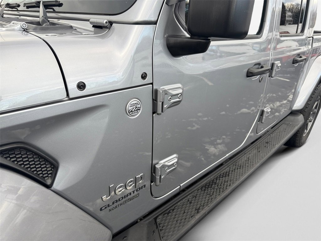 Used 2020 Jeep Gladiator Overland w/ LED Lighting Group image 31