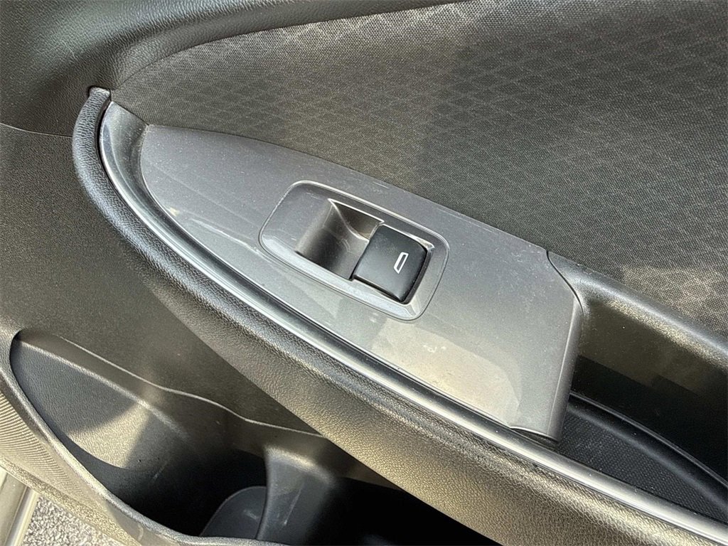 Used 2018 Chevrolet Malibu LT image 29