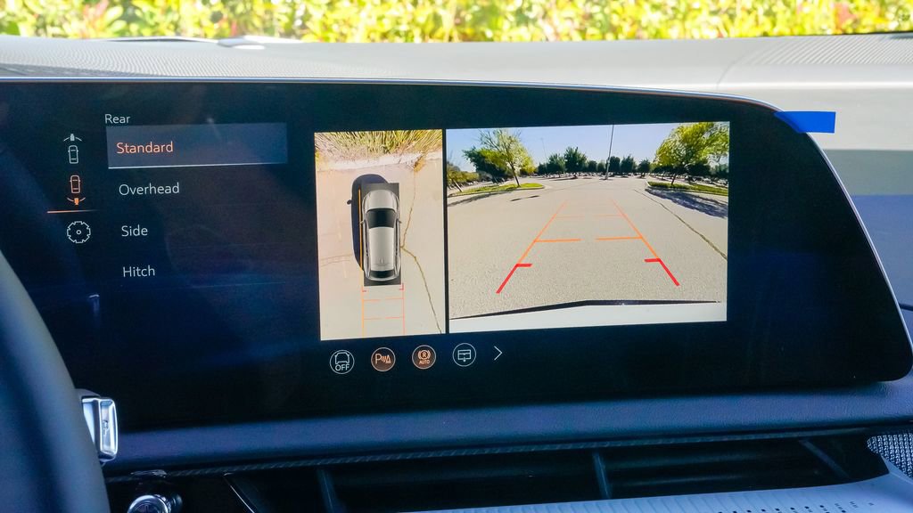 New 2026 Cadillac Optiq Sport 2 image 29