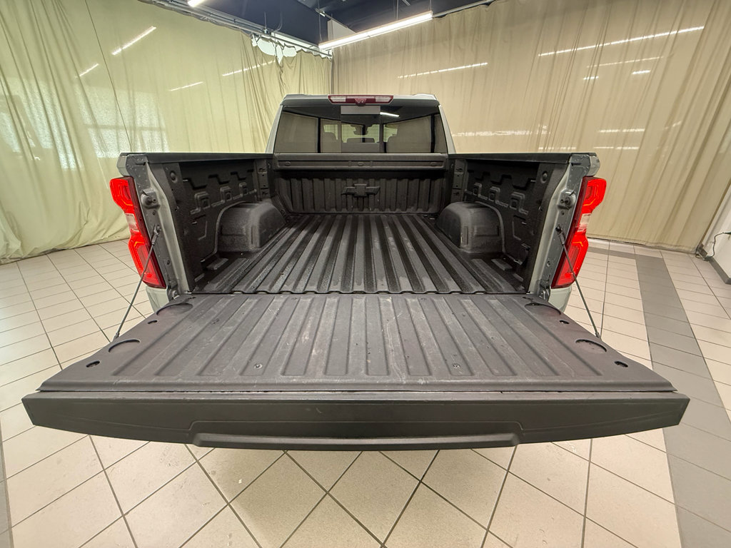 Certified 2023 Chevrolet Silverado 1500 LTZ w/ Technology Package AWD/4WD image 14