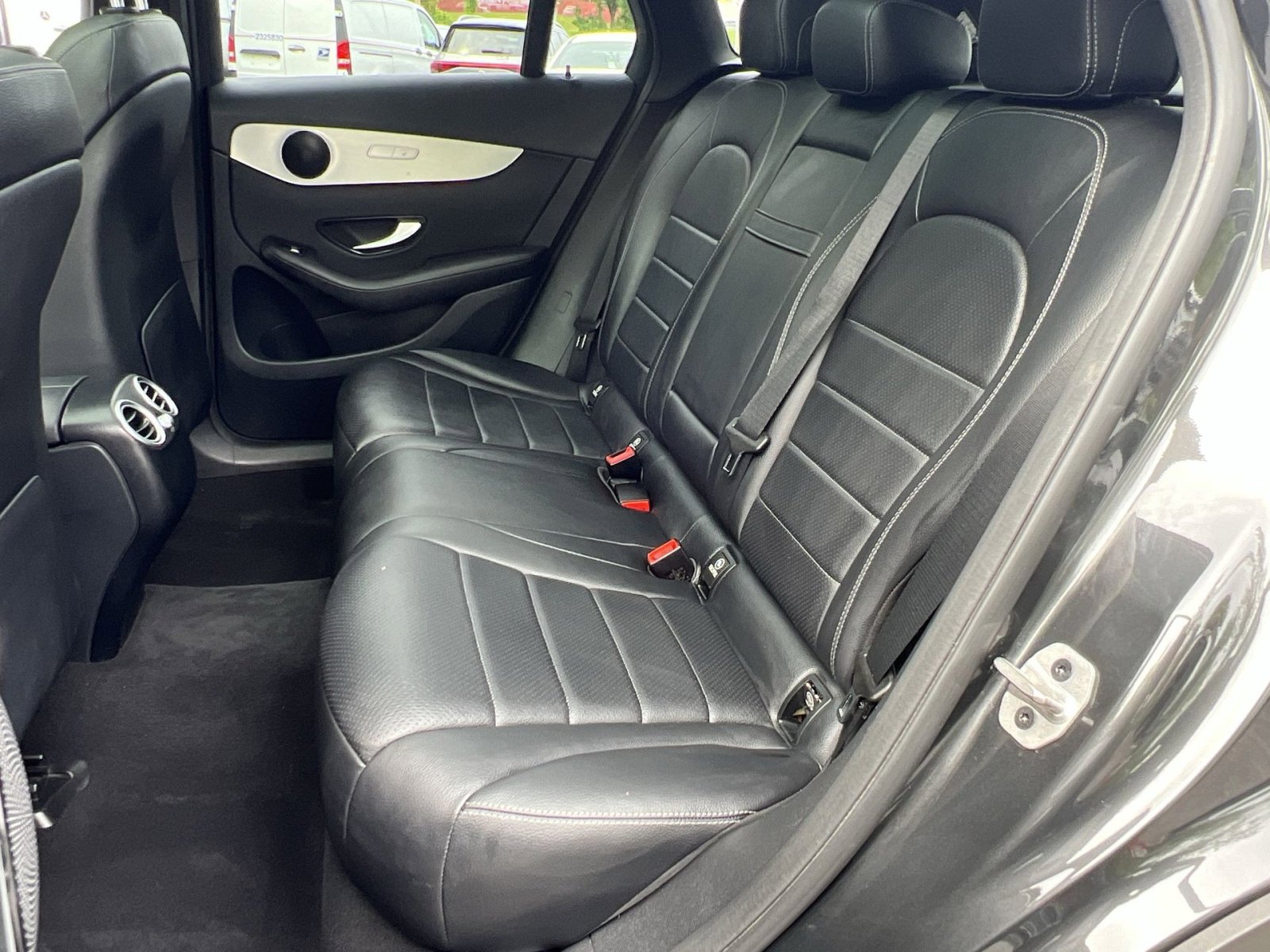 Used 2021 Mercedes-Benz GLC 300 4MATIC image 30