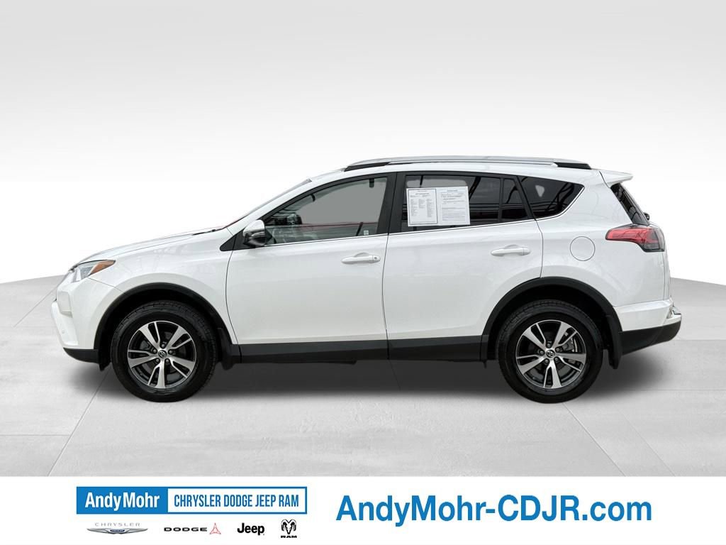 Used 2017 Toyota RAV4 XLE image 4