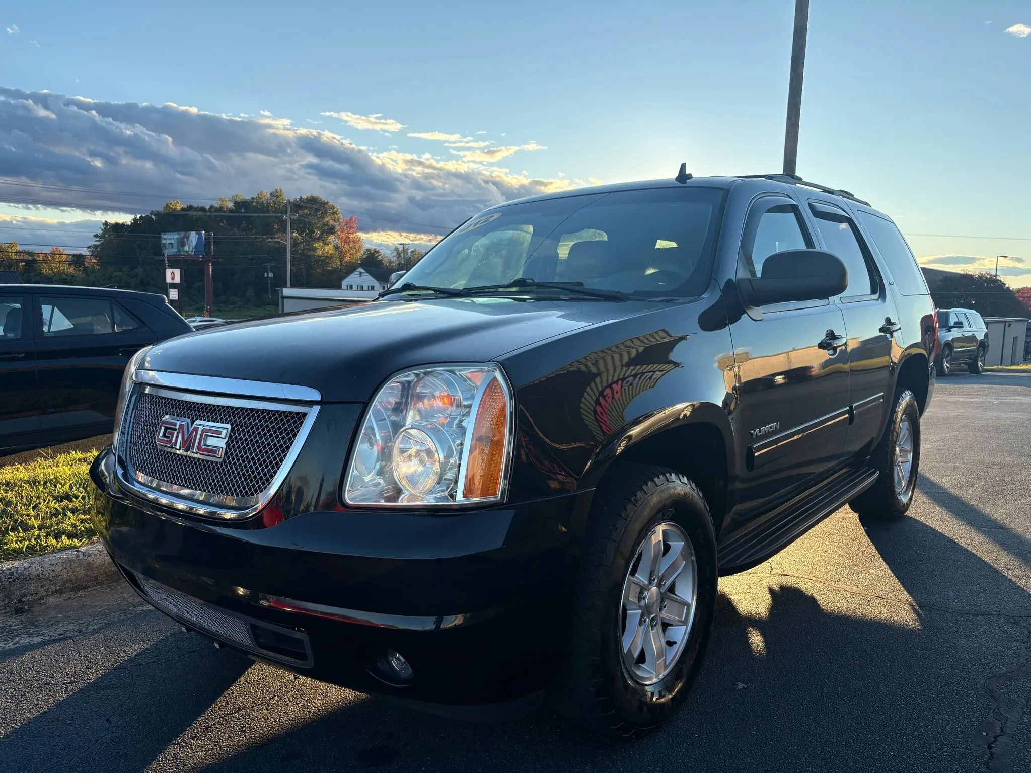 Used 2012 GMC Yukon SLT image 3