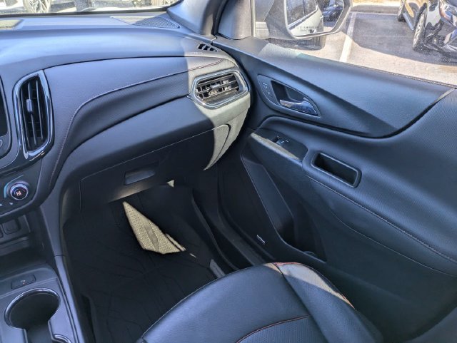 Used 2023 Chevrolet Equinox RS w/ RS Leather Package FWD image 18