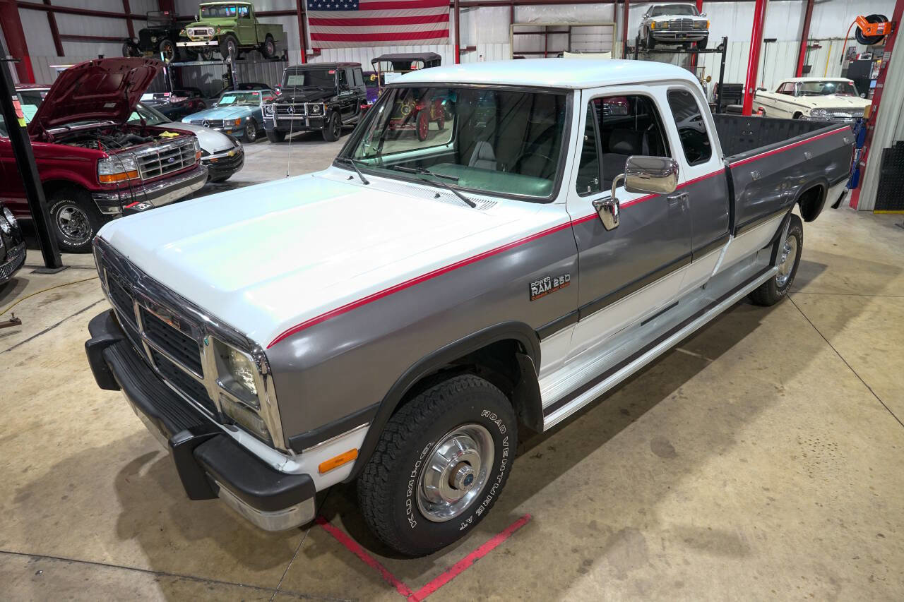 Used 1992 Dodge D/W Truck 250 image 15