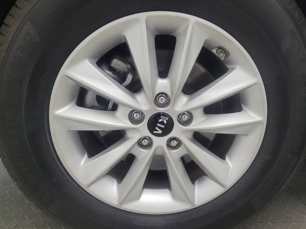 Used 2019 Kia Sorento LX w/ LX Convenience Package image 31