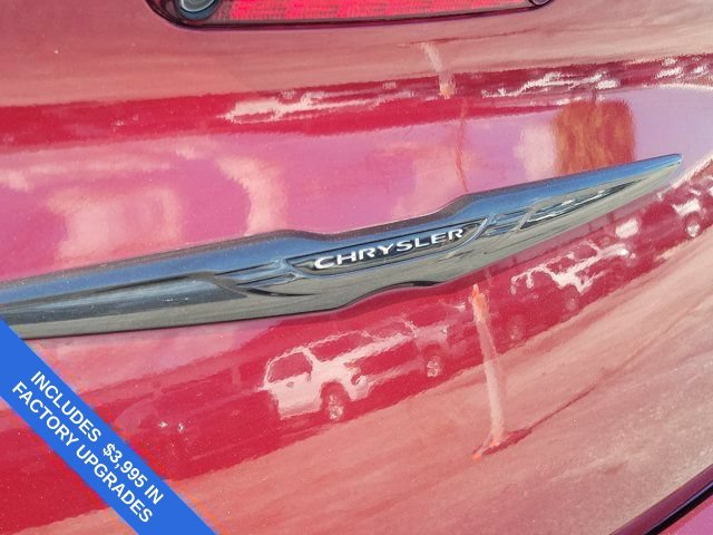 Used 2021 Chrysler 300 Touring L RWD image 10