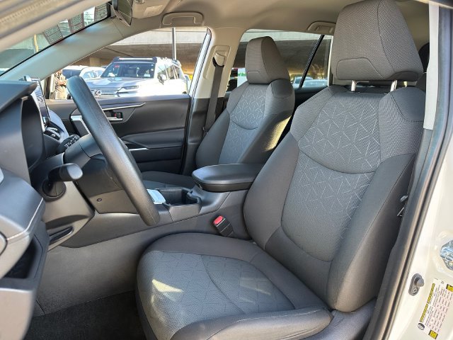 Certified 2025 Toyota RAV4 XLE AWD/4WD image 9