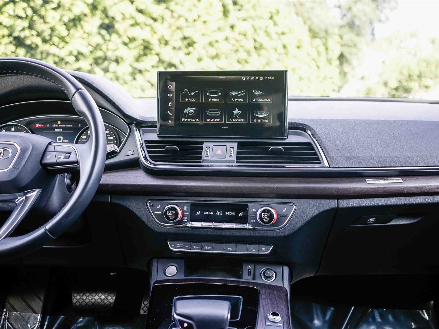 Used 2023 Audi Q5 2.0T Premium w/ Convenience Package image 13