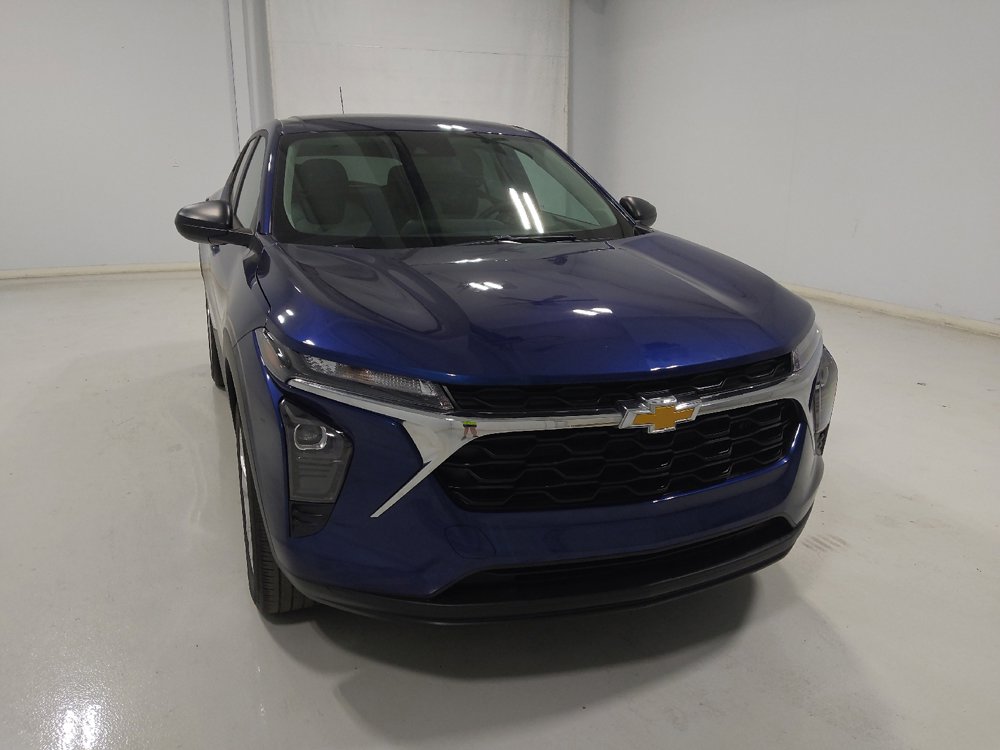 Used 2024 Chevrolet Trax LS FWD image 14