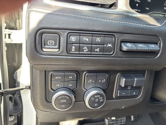 Used 2023 GMC Yukon Denali Ultimate image 31