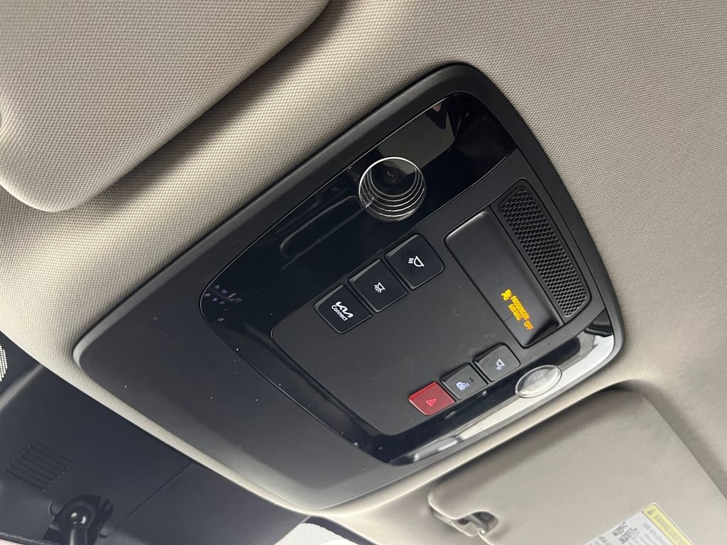 Used 2024 Kia Carnival SX image 24