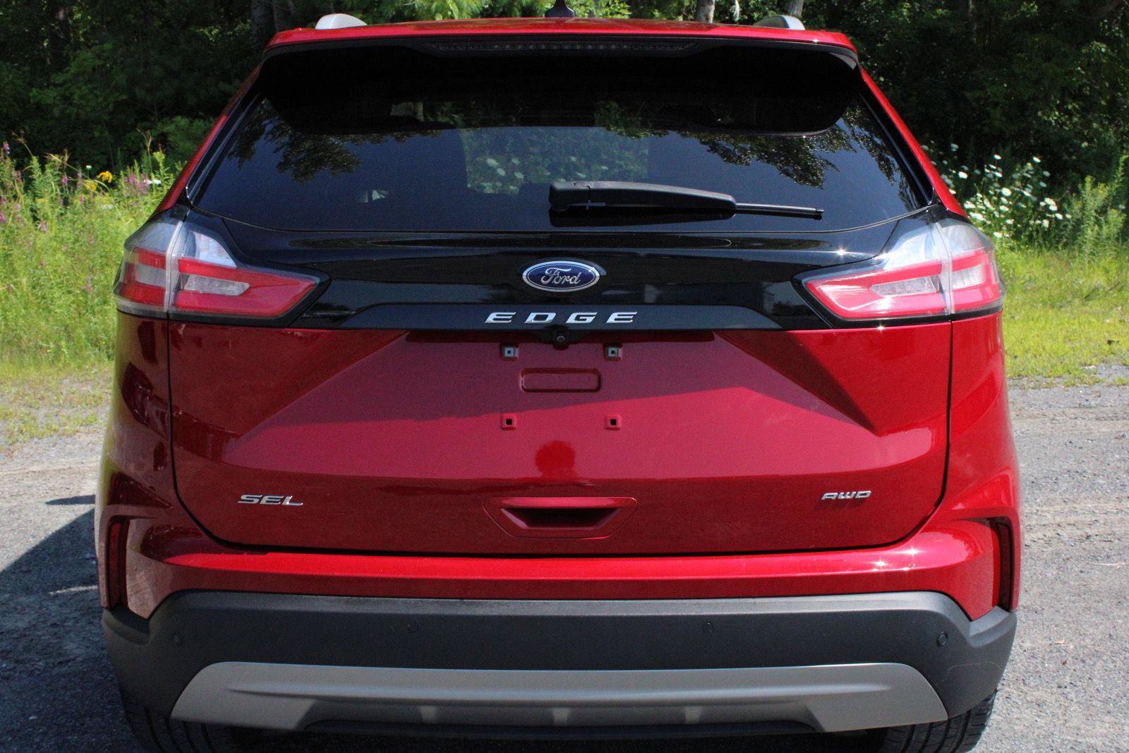 Used 2021 Ford Edge SEL w/ Convenience Package image 4