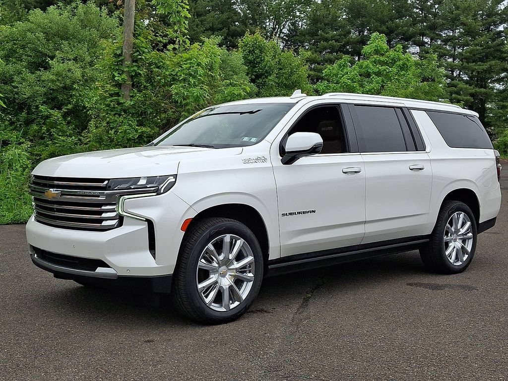 Certified 2021 Chevrolet Suburban High Country AWD/4WD image 3