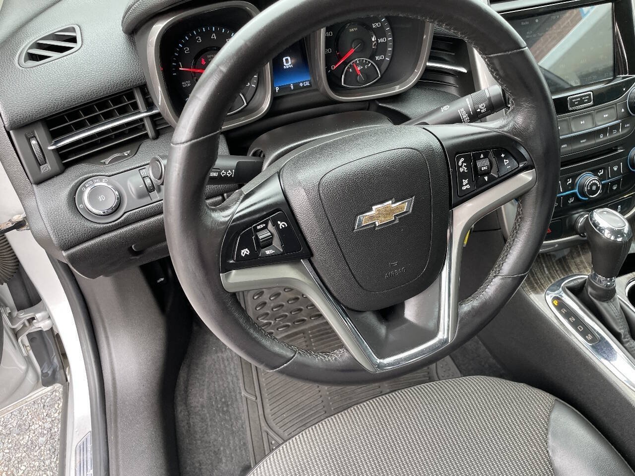 Used 2014 Chevrolet Malibu LT FWD image 12