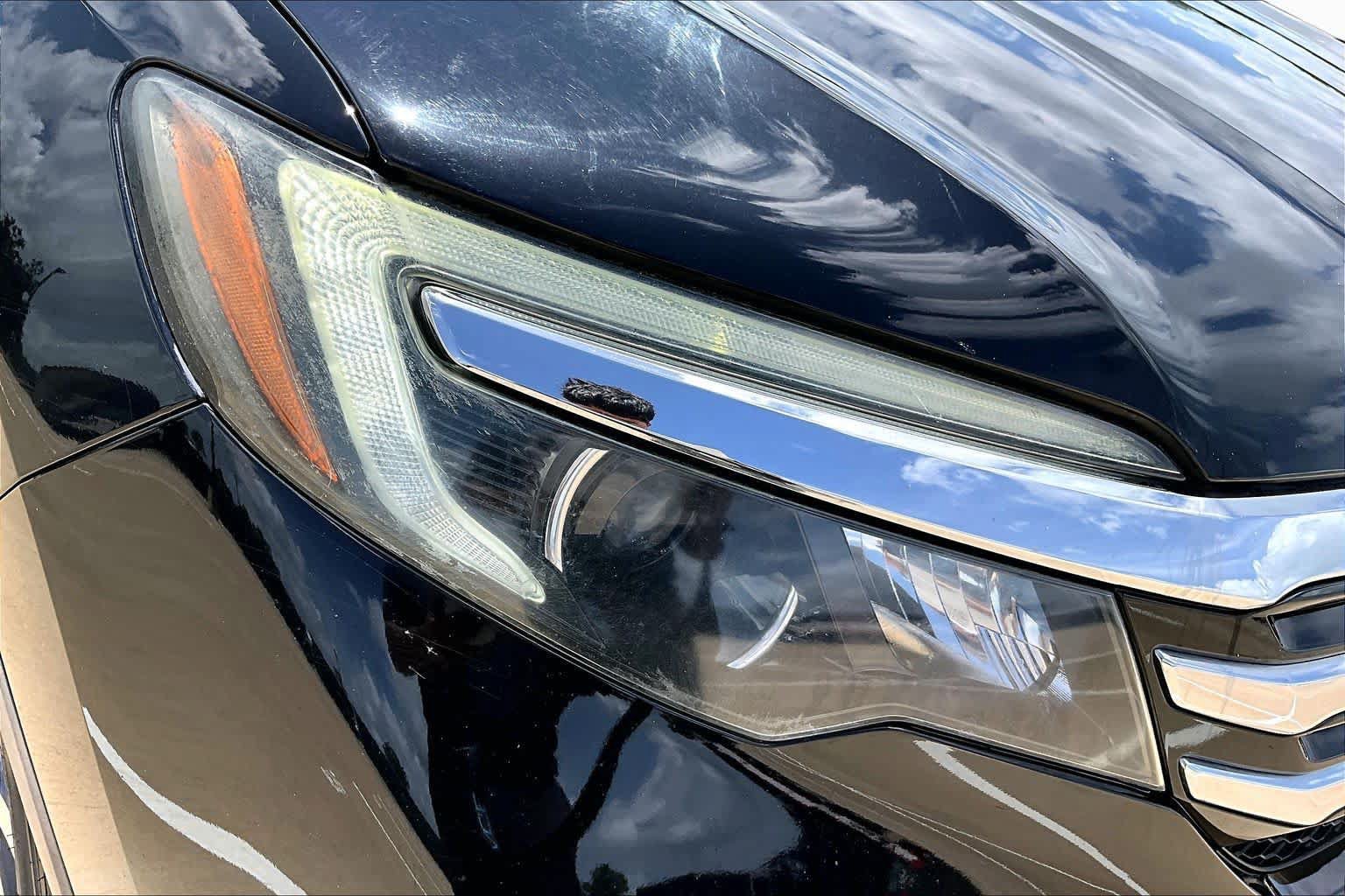Used 2018 Honda Pilot Touring image 27