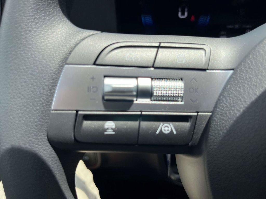 New 2026 Hyundai Kona SE FWD image 36