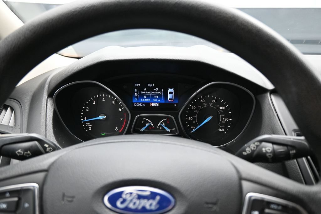 Used 2018 Ford Focus SE FWD image 16