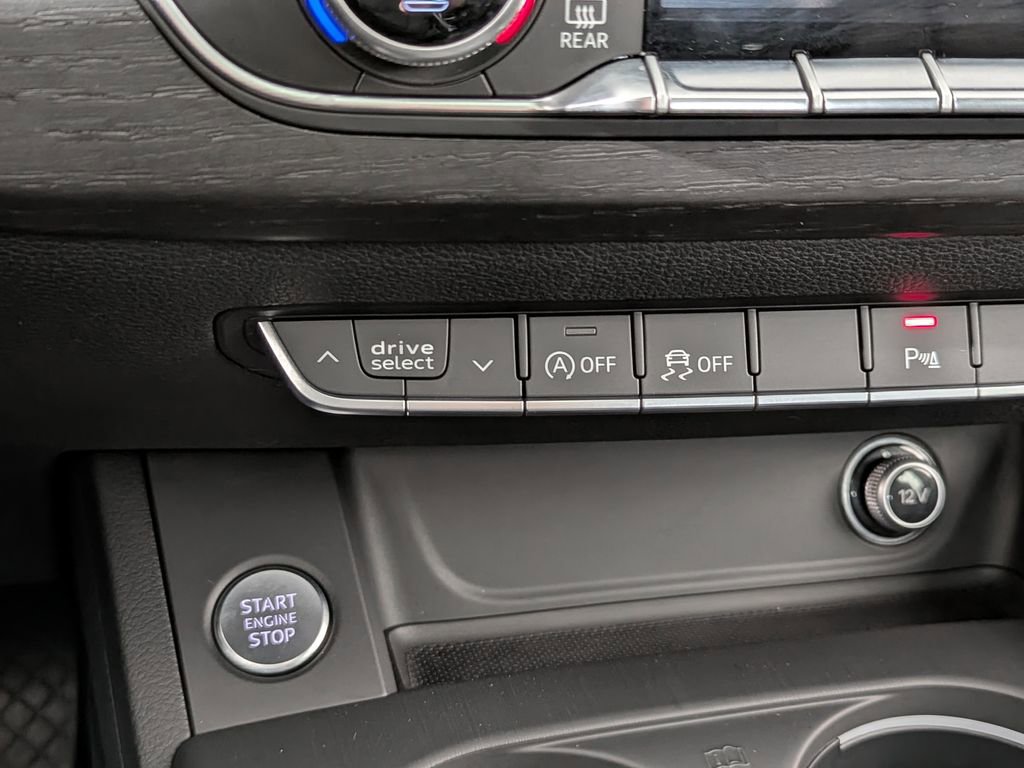 Used 2017 Audi A4 2.0T Premium Plus w/ Premium Plus Package image 37