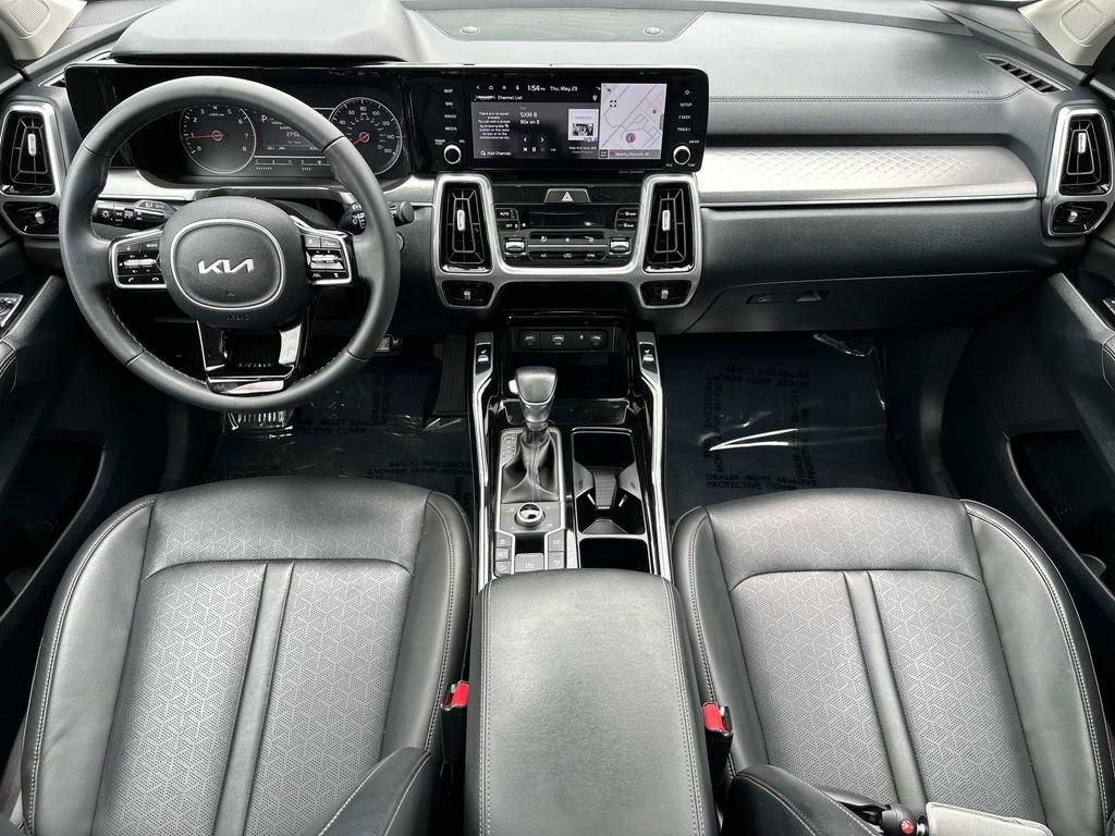 Used 2022 Kia Sorento SX image 3