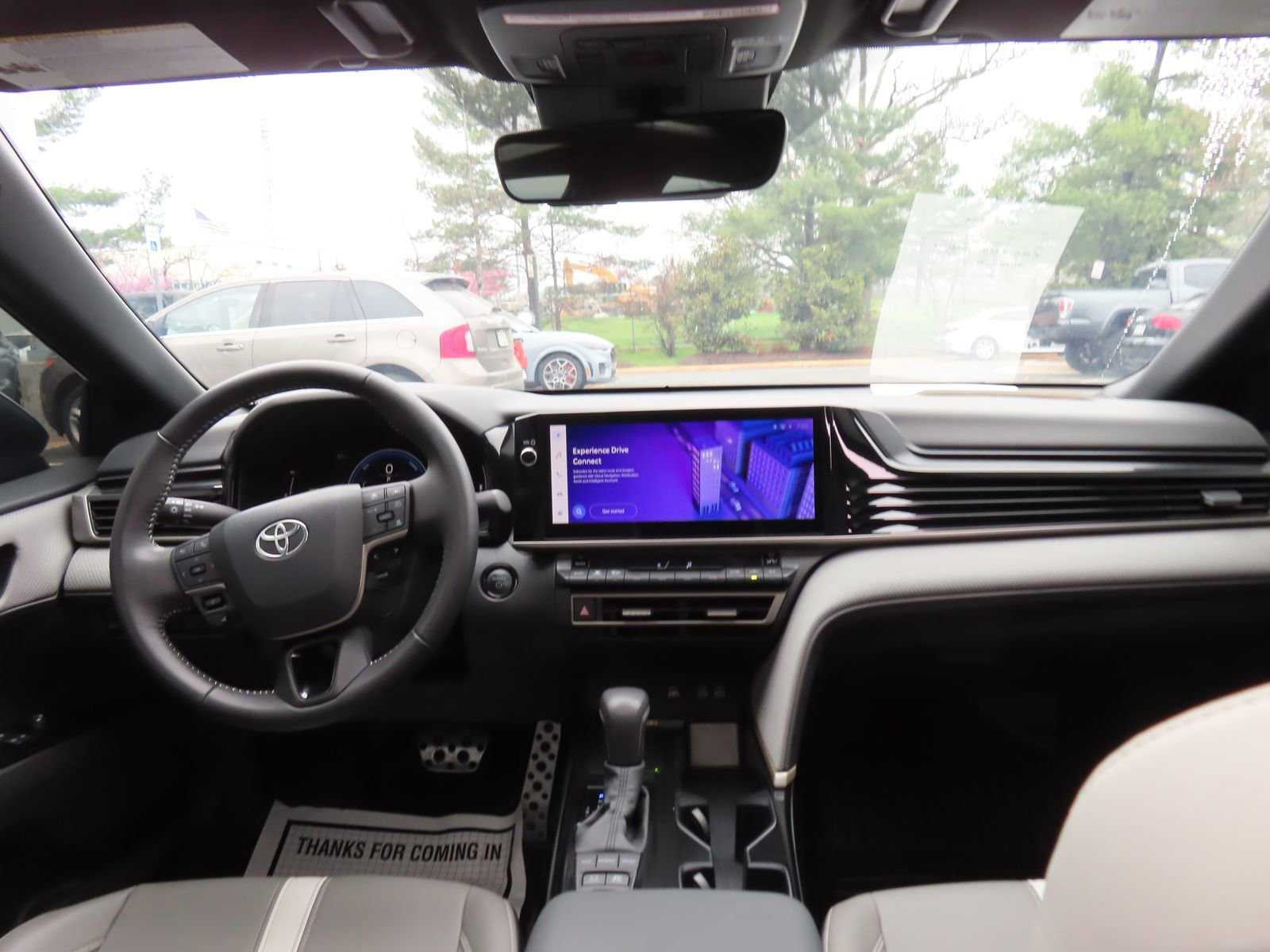 Used 2025 Toyota Camry SE w/ Multimedia Upgrade Package image 16