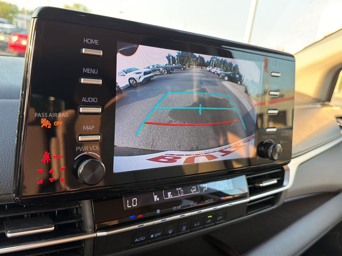 Used 2023 Toyota Sienna LE FWD image 23