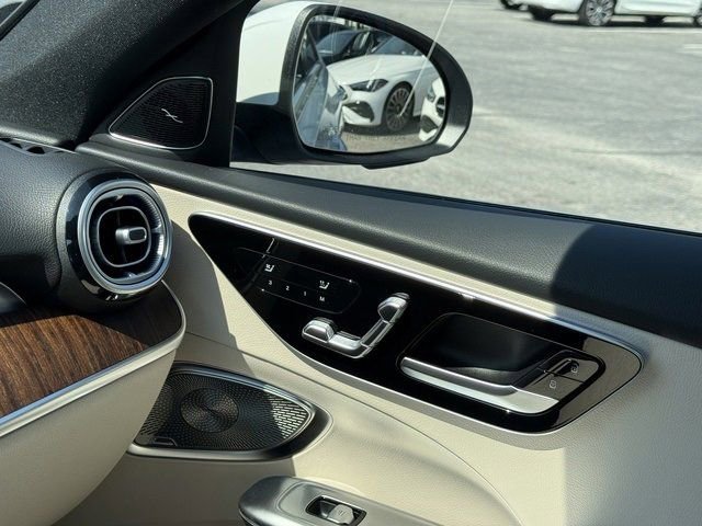 Used 2025 Mercedes-Benz C 300 Sedan image 34