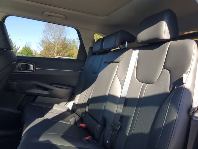 New 2026 Kia Sorento S w/ S Panoramic Sunroof Package FWD image 9