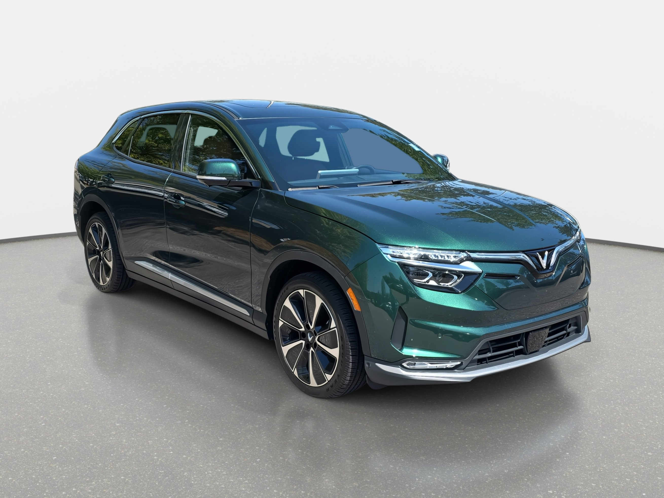 New 2025 VinFast VF 8 Plus image 3